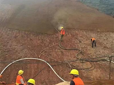 ����������W